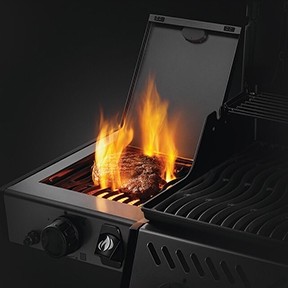 Napoleon Freestyle 365 DSIB Graphite - F365DSIBPGT-GR Sizzle Zone