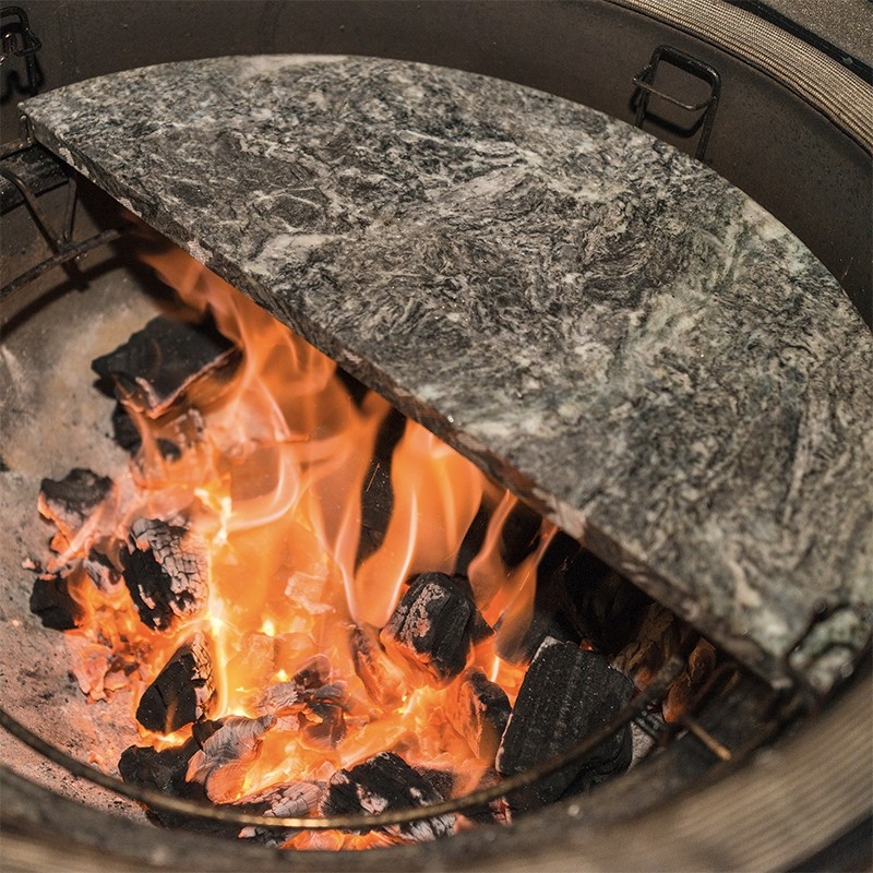 Kamado Classic Joe - Σαπουνόπετρα Half - Moon - KJ-HCGSSTONE Kamado Classic Joe - Σαπουνόπετρα Half - Moon - KJ-HCGSSTONE